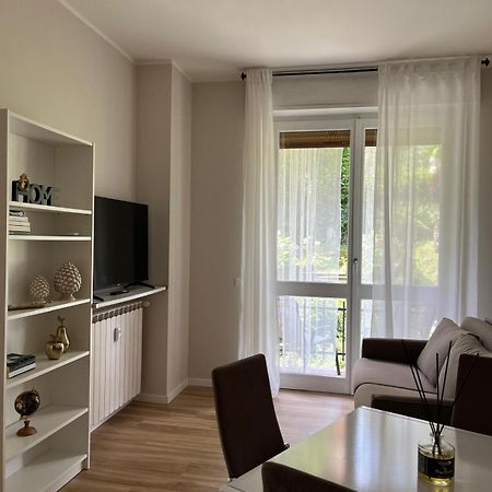 Camelia Apartment สเตรซา ภายนอก รูปภาพ