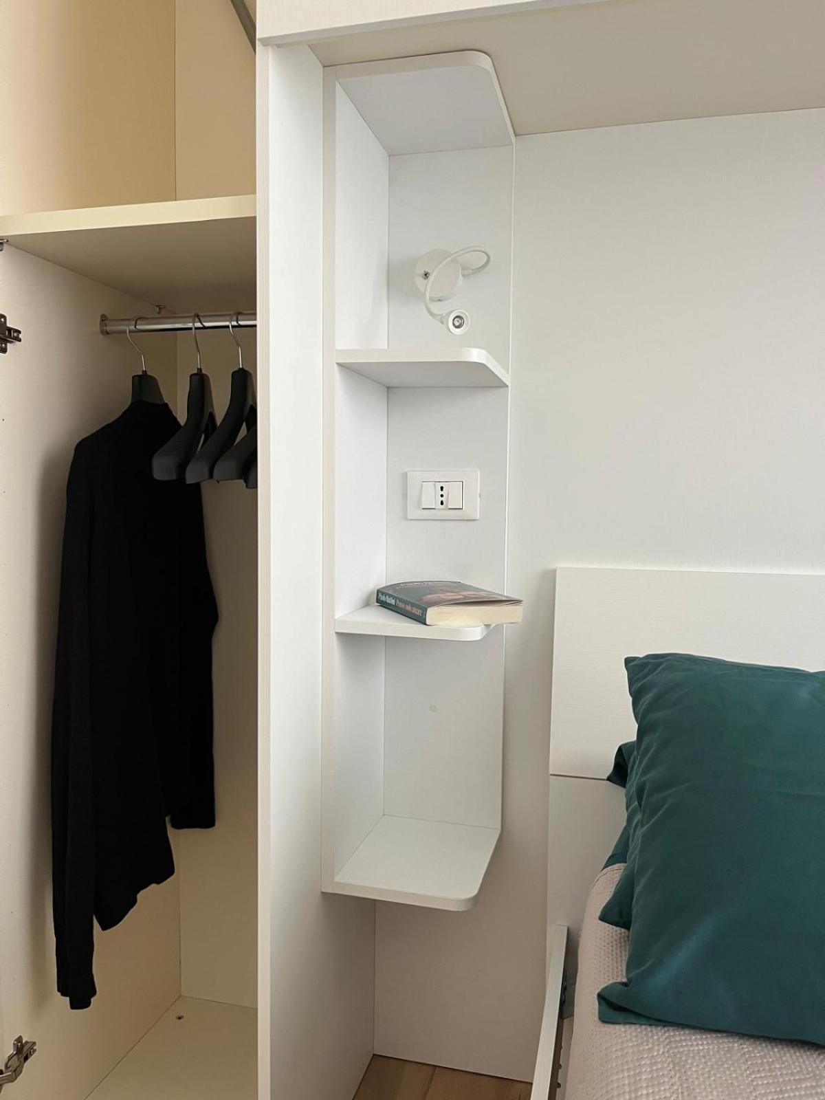 Camelia Apartment สเตรซา ภายนอก รูปภาพ
