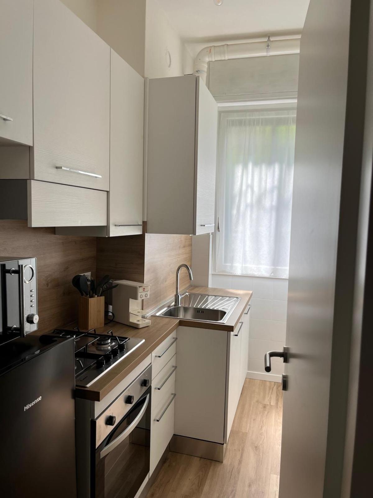 Camelia Apartment สเตรซา ภายนอก รูปภาพ