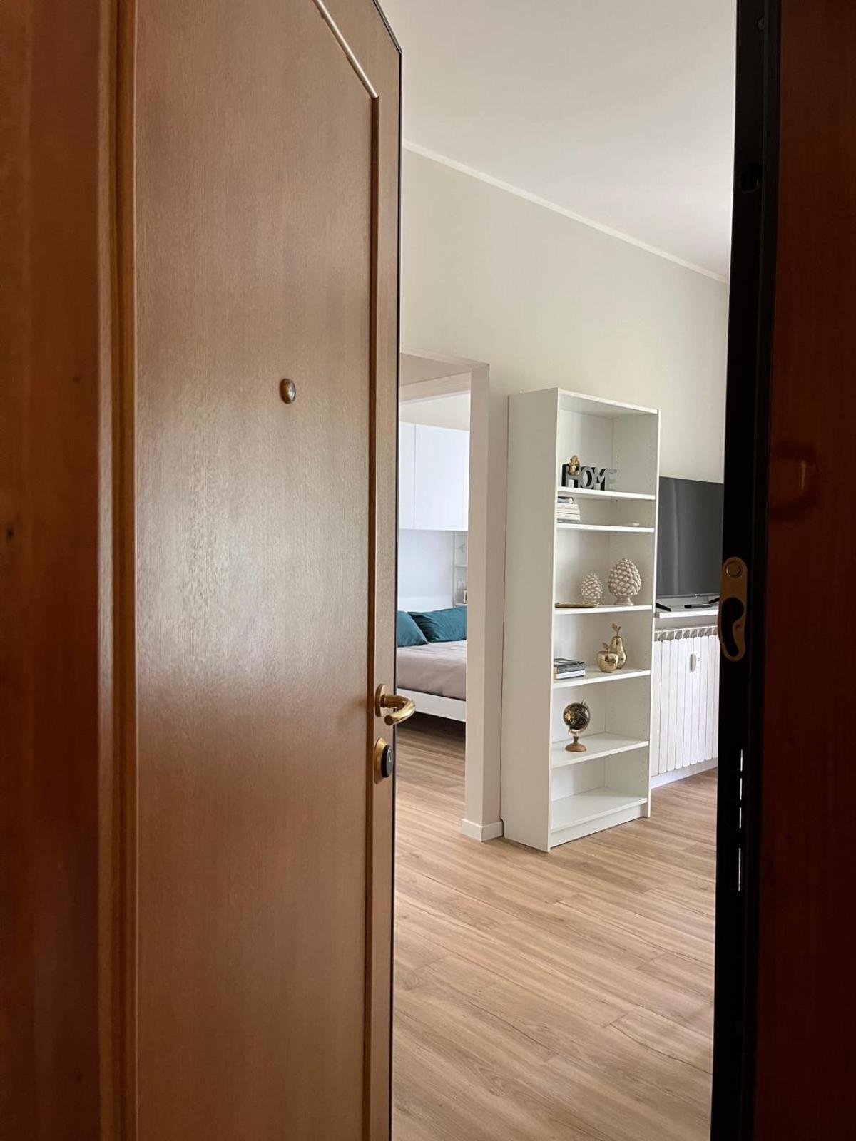 Camelia Apartment สเตรซา ภายนอก รูปภาพ