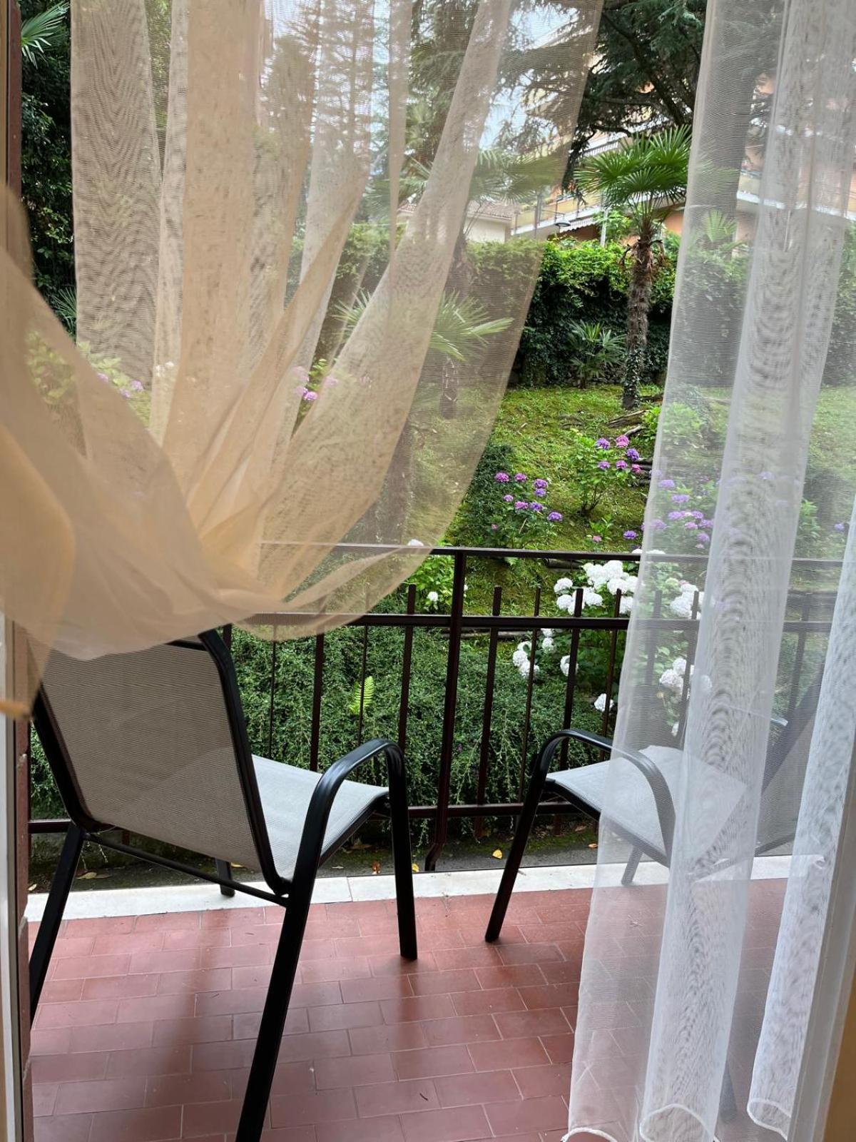 Camelia Apartment สเตรซา ภายนอก รูปภาพ
