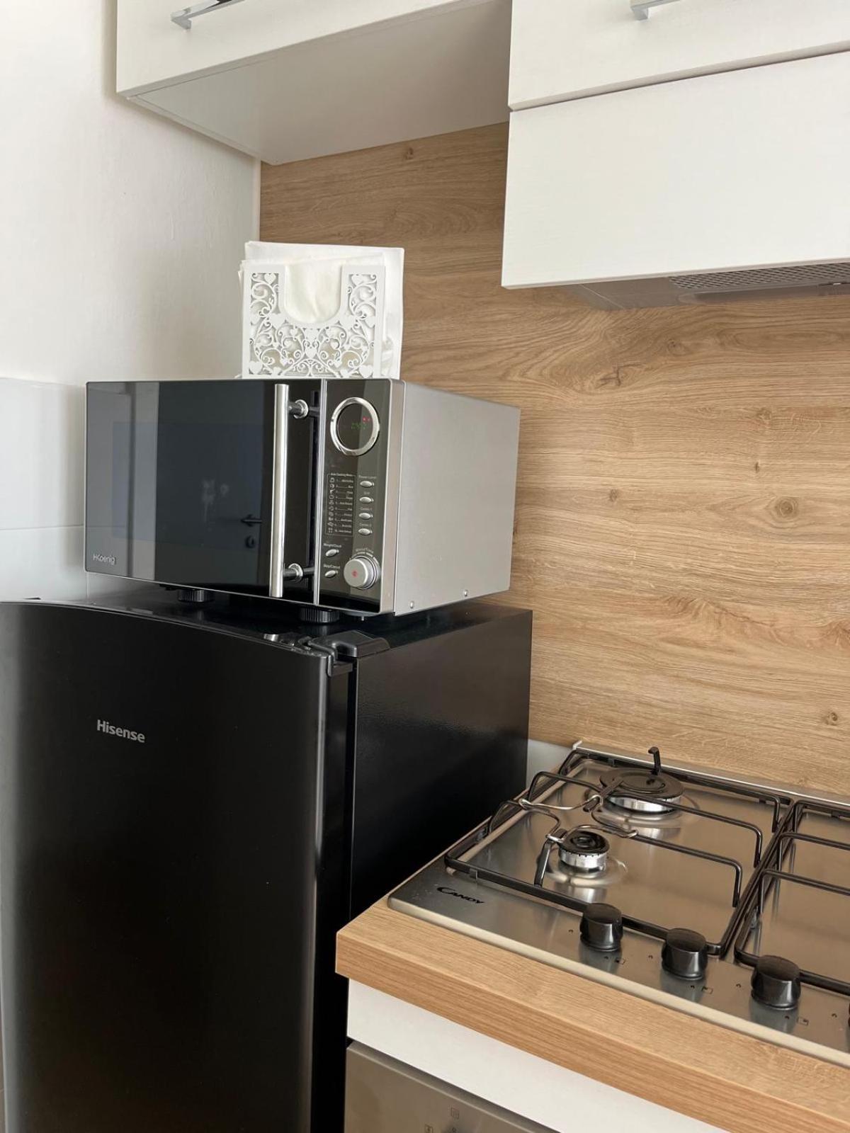 Camelia Apartment สเตรซา ภายนอก รูปภาพ