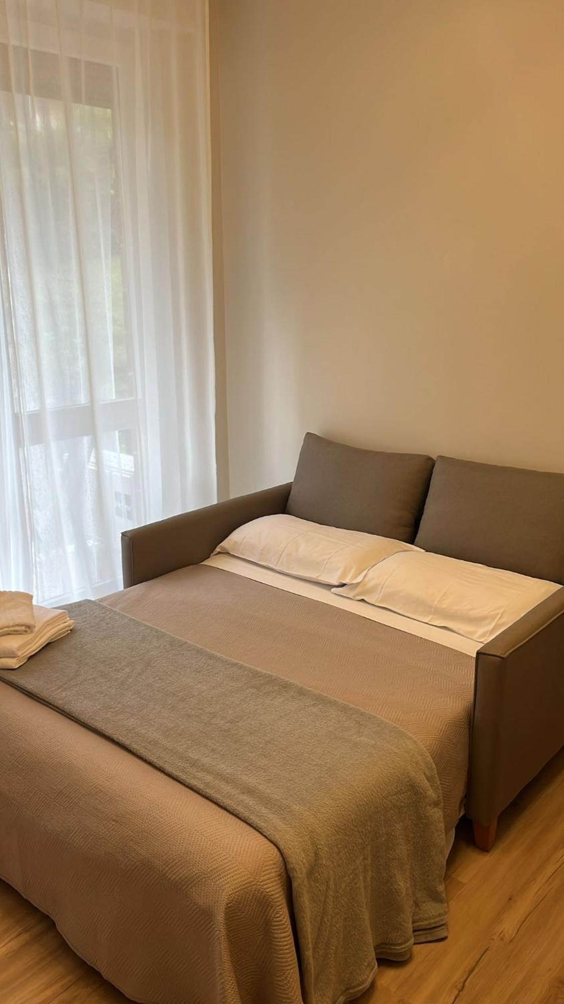 Camelia Apartment สเตรซา ภายนอก รูปภาพ